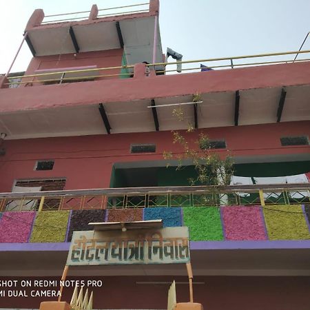 Hotel Yatri Niwas Varanasi Eksteriør billede