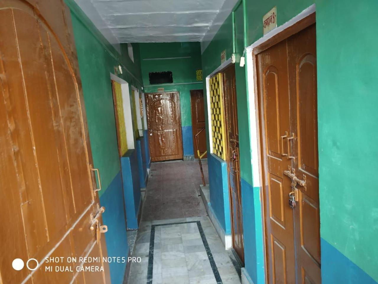 Hotel Yatri Niwas Varanasi Eksteriør billede