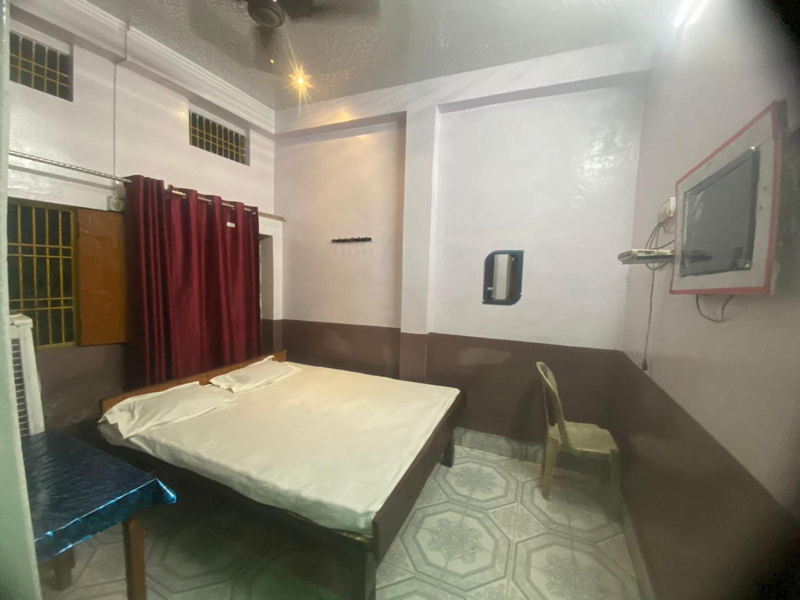 Hotel Yatri Niwas Varanasi Eksteriør billede