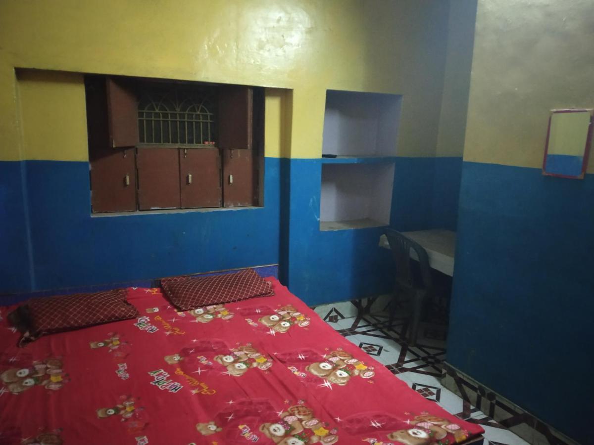 Hotel Yatri Niwas Varanasi Eksteriør billede