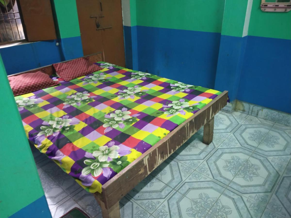 Hotel Yatri Niwas Varanasi Eksteriør billede