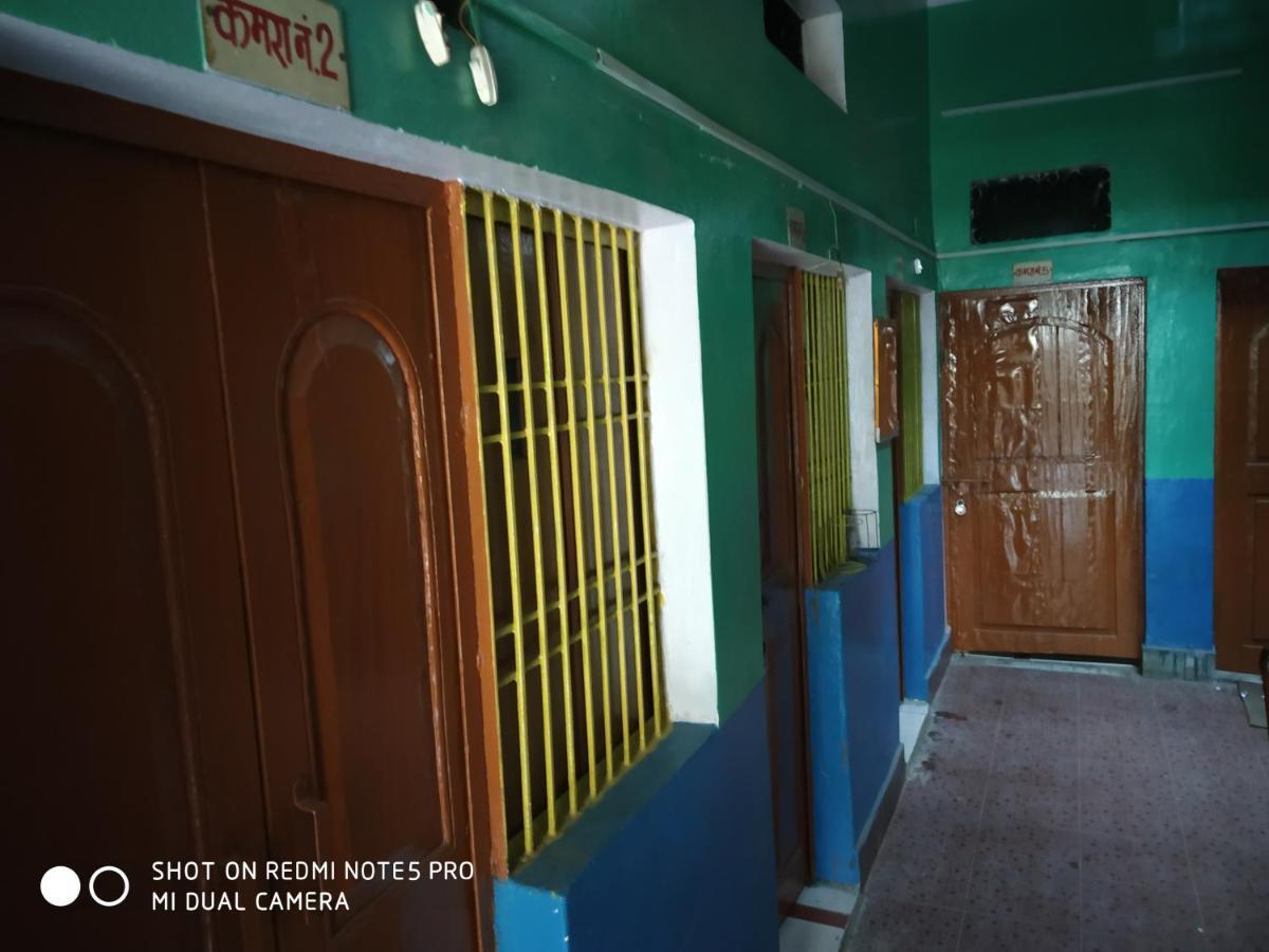 Hotel Yatri Niwas Varanasi Eksteriør billede